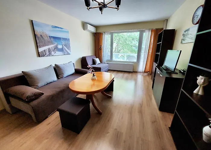 за гости , жк. зорница, бл.36 * Burgas City