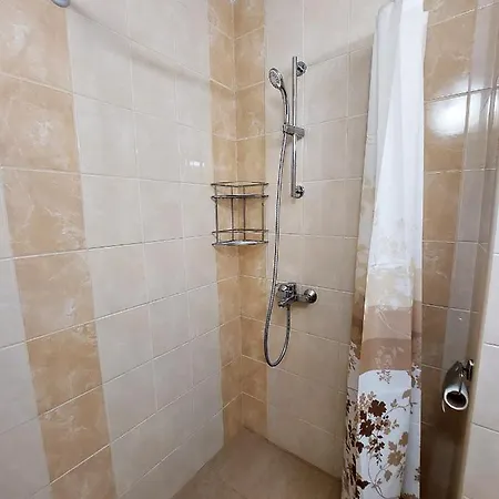 за гости , жк. зорница, бл.36 * Burgas Stad